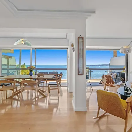 Ref 2060 Beachfront With Sea View *