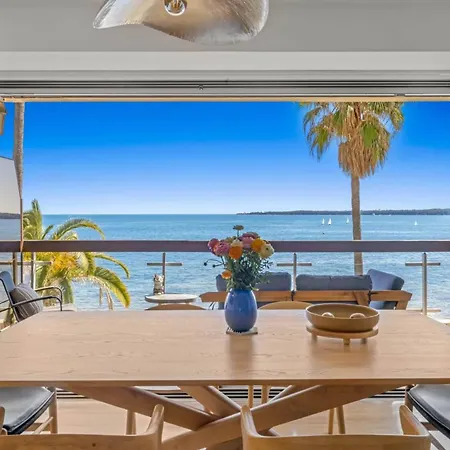 Ref 2060 Beachfront With Sea View * カンヌ