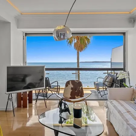 アパート Ref 2060 Beachfront With Sea View