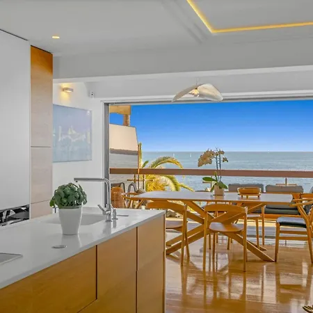 Ref 2060 Beachfront With Sea View カンヌ