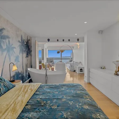 Ref 2060 Beachfront With Sea View アパート *