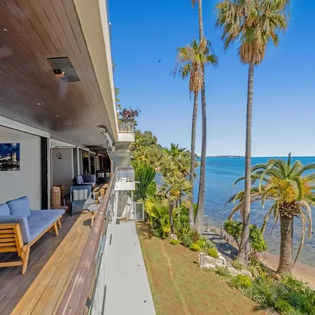 アパート Ref 2060 Beachfront With Sea View